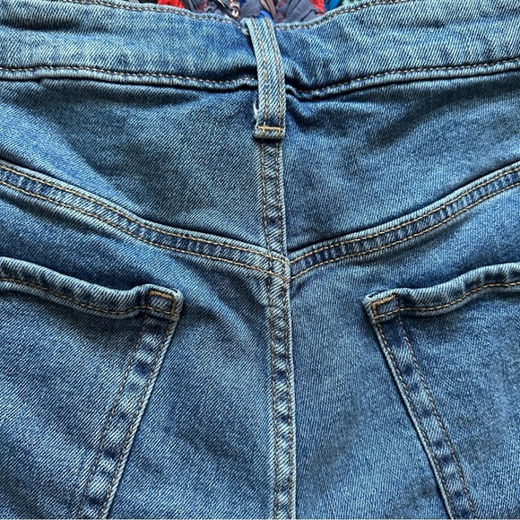 Old Navy OG Straight High Rise Blue Denim Distressed Jean Shorts Women’s Size 14 - Picture 10 of 14